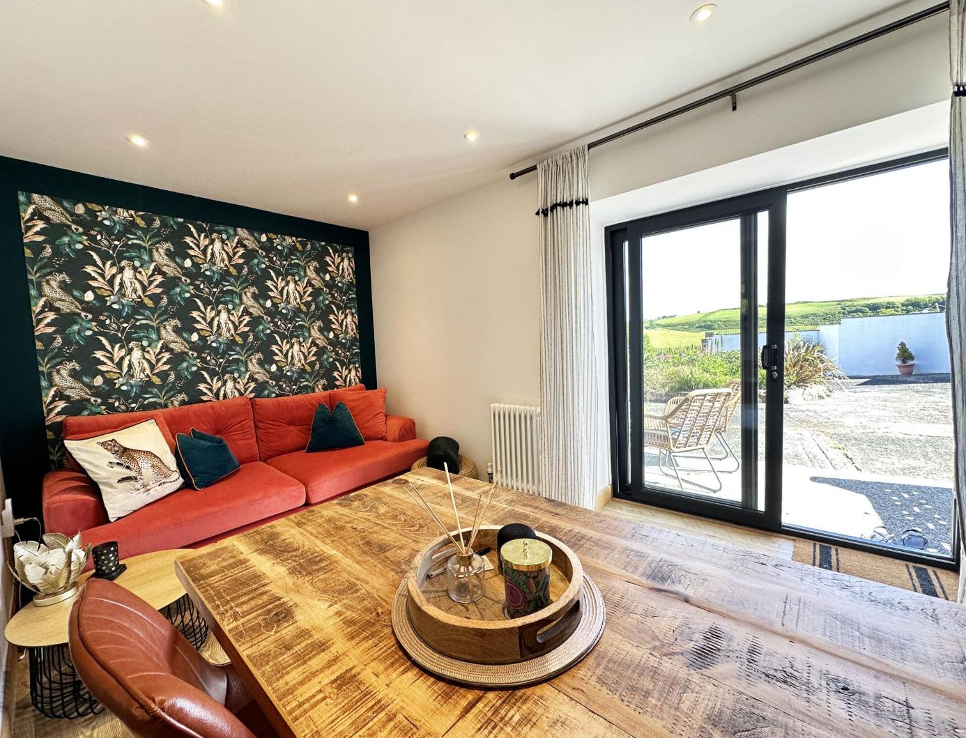 The Little At Porth Holiday home
